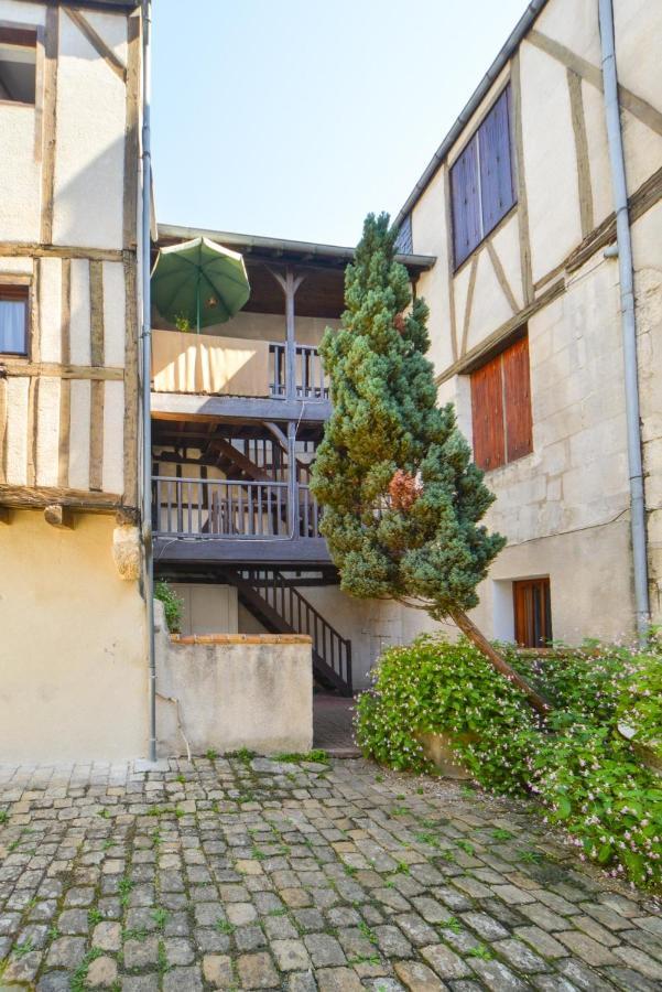 Fly Away Apartment Бурж Екстериор снимка