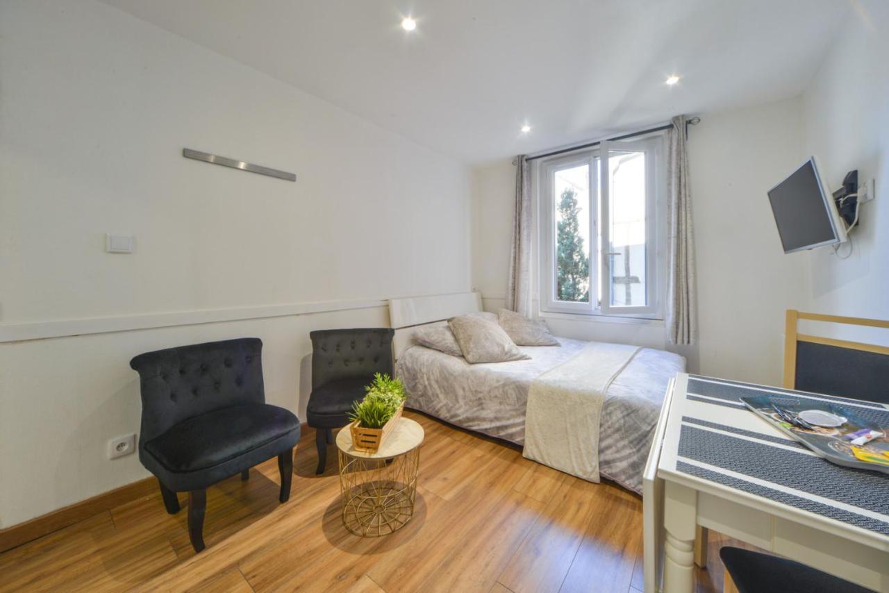 Fly Away Apartment Бурж Екстериор снимка